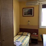 Ξενοδοχείο D'este 3*
