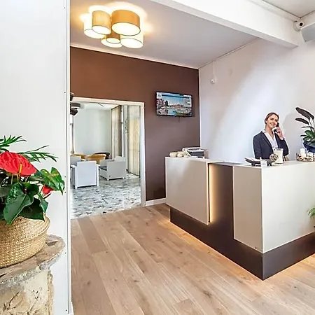 Отель D'este 3*