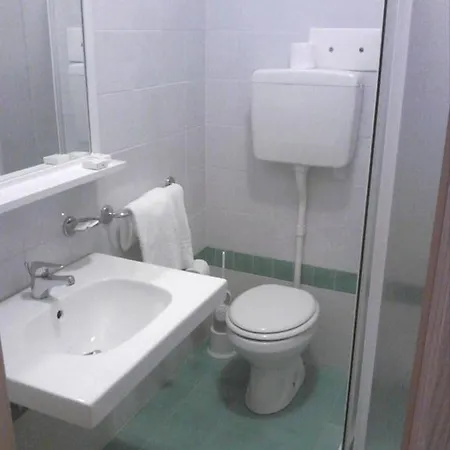 Отель D'este Градо
